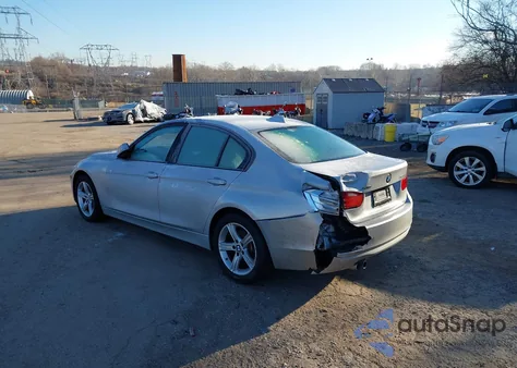 2013 BMW 328I xDrive z USA, uszkodzony, nr VIN WBA3B5G50DNP41065